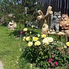 Розы и влюбленная парочка