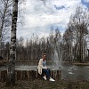 Руза Фэмили: девушка и фонтан